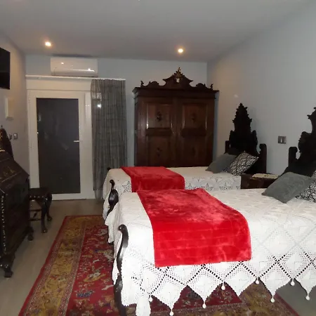 Casal De S.romao Do Meio