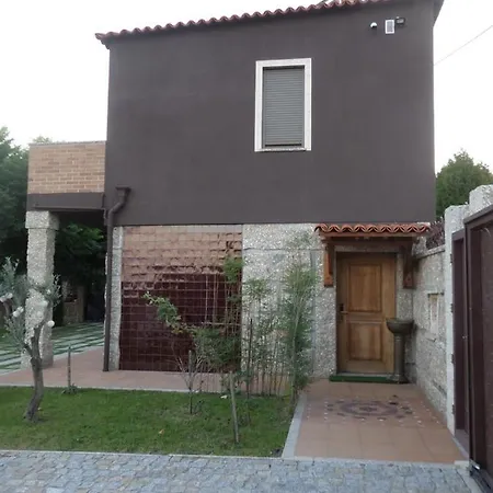 Casal De S.romao Do Meio Farm stay *