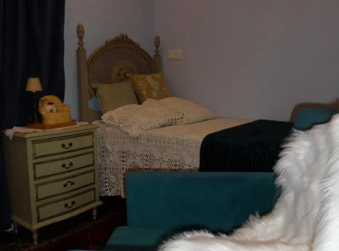 Casal De S.romao Do Meio *