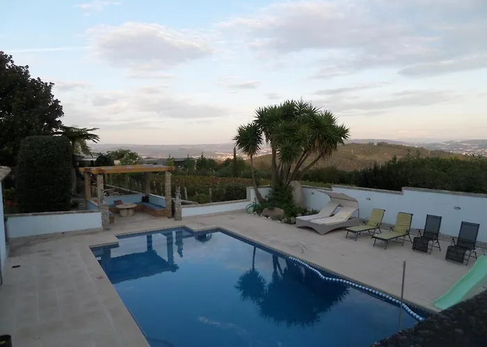 Casal De S.romao Do Meio * ギマランイス