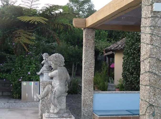 Casal De S.romao Do Meio * ギマランイス