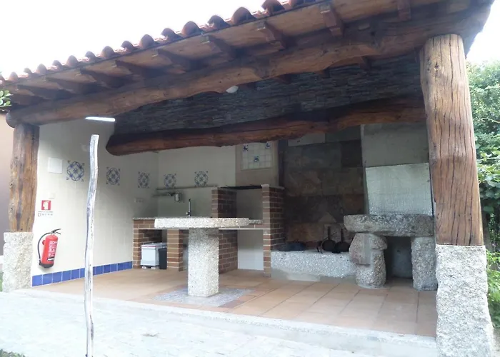 Casal De S.romao Do Meio * ギマランイス