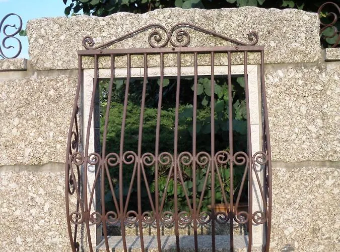 Casal De S.romao Do Meio *