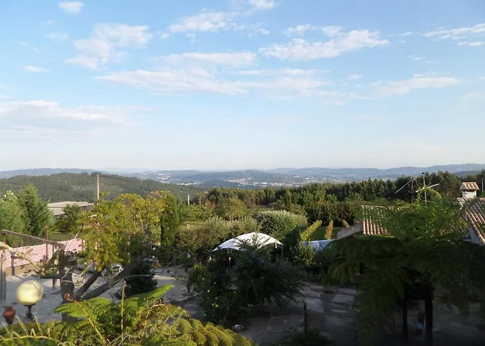 Casal De S.romao Do Meio * ギマランイス